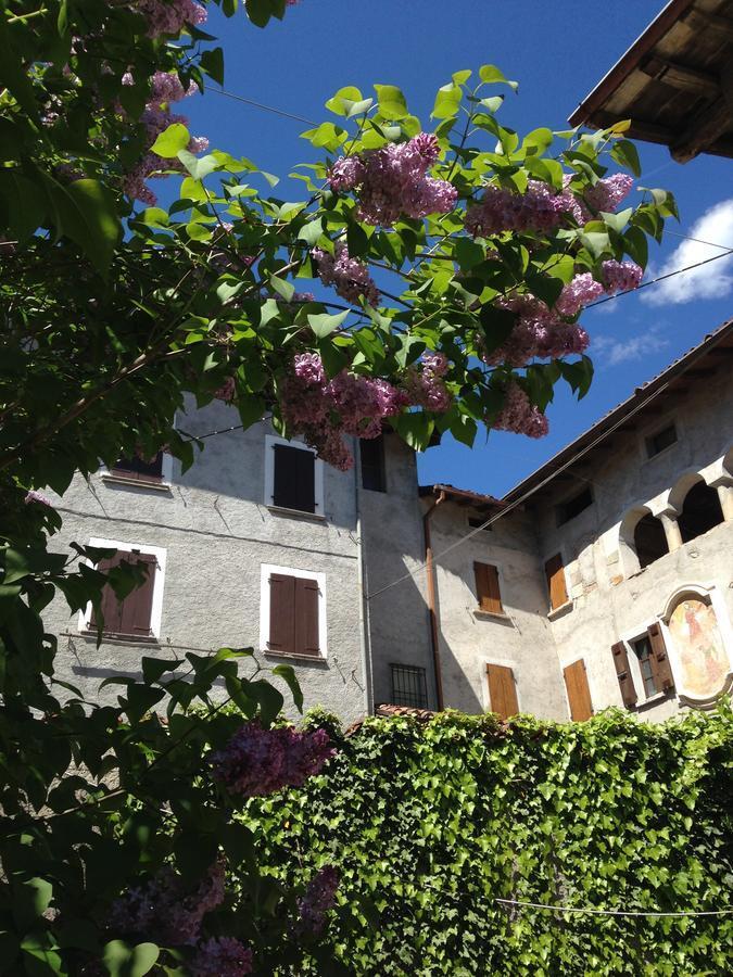 A Casa Di Gianni E Mari Bed & Breakfast Vestone Exterior photo